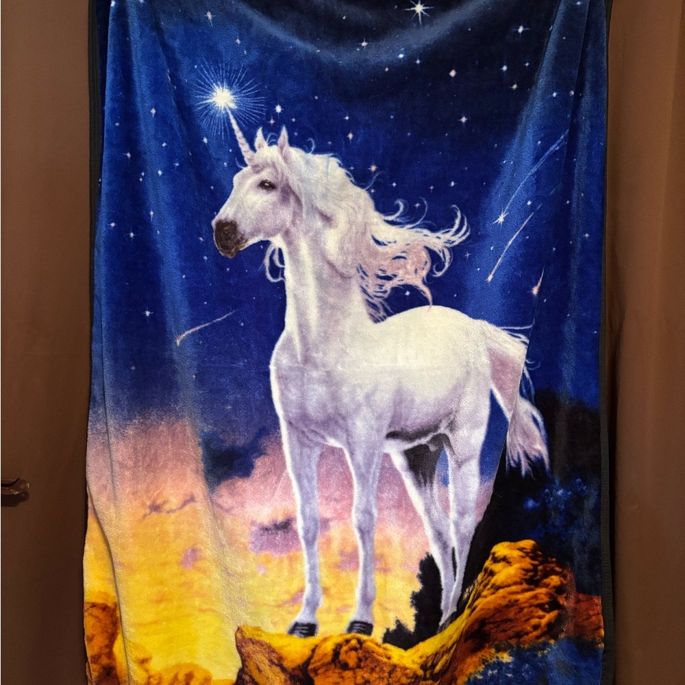 White Unicorn Graphic Throw Blanket - Blue Night Sky